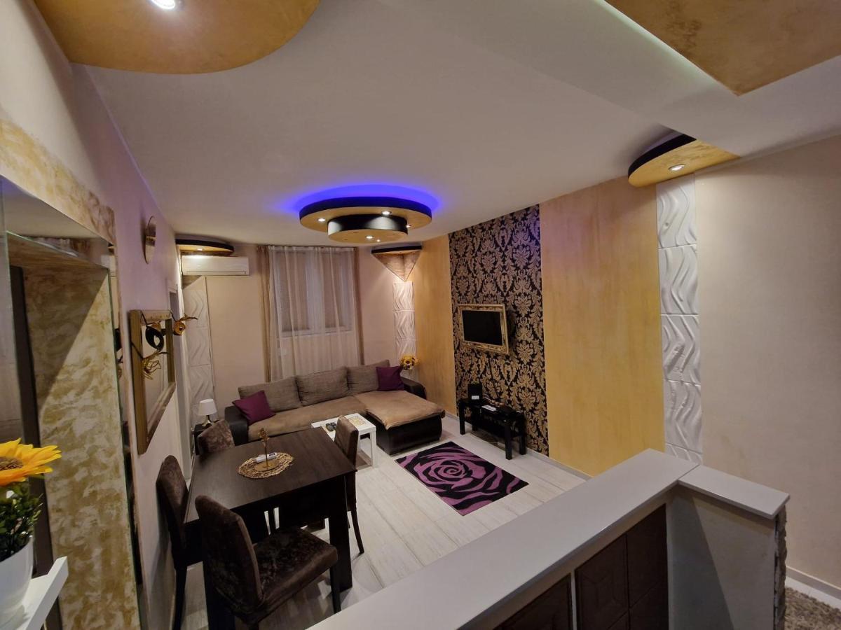 Gold Apartment Belgrade Exterior photo