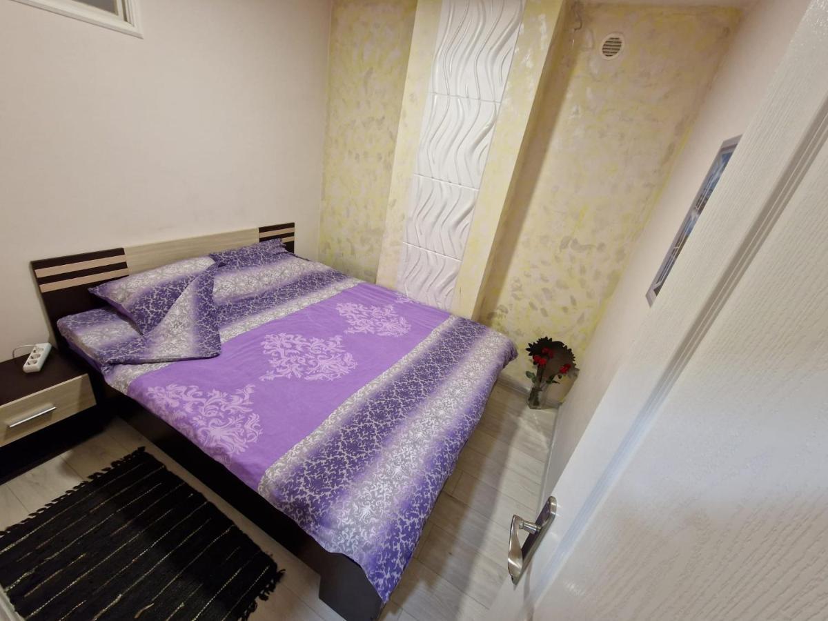 Gold Apartment Belgrade Exterior photo