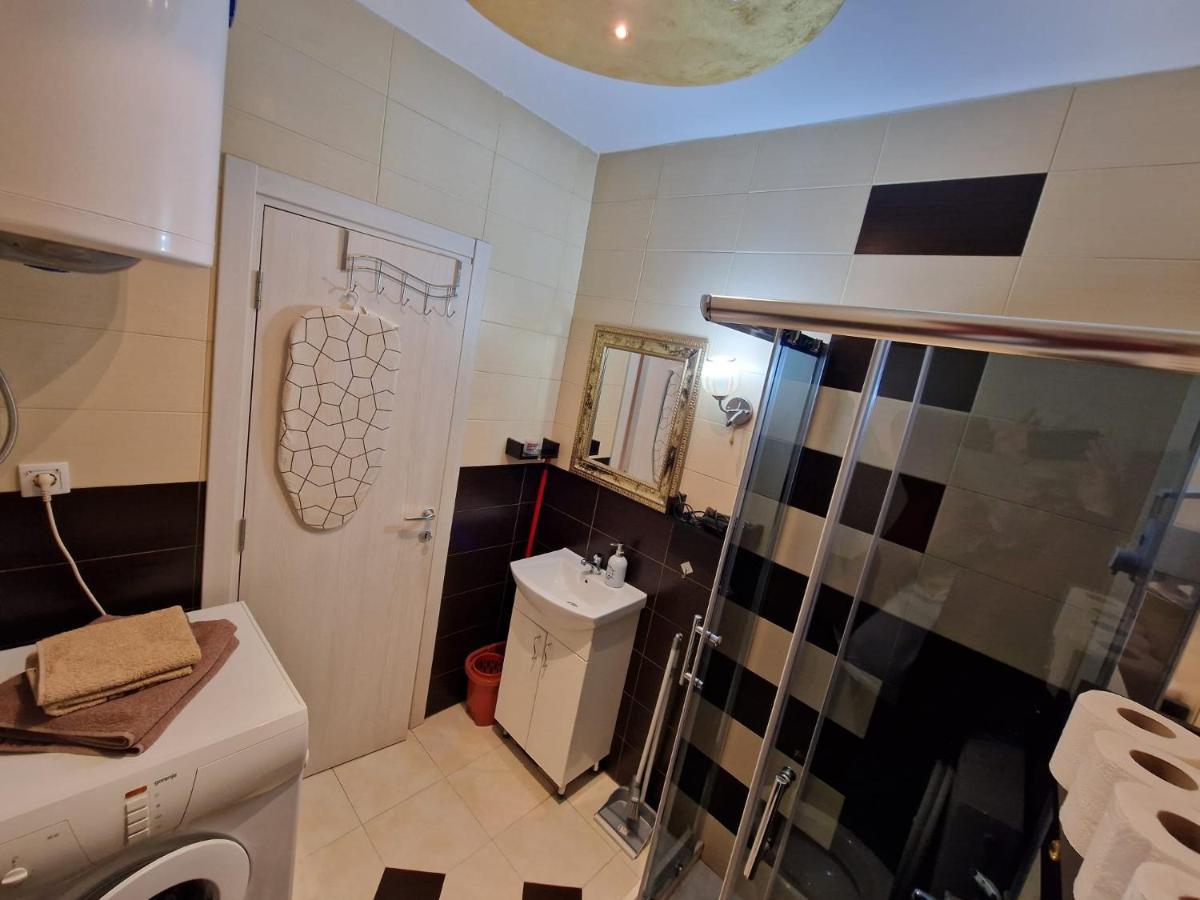 Gold Apartment Belgrade Exterior photo